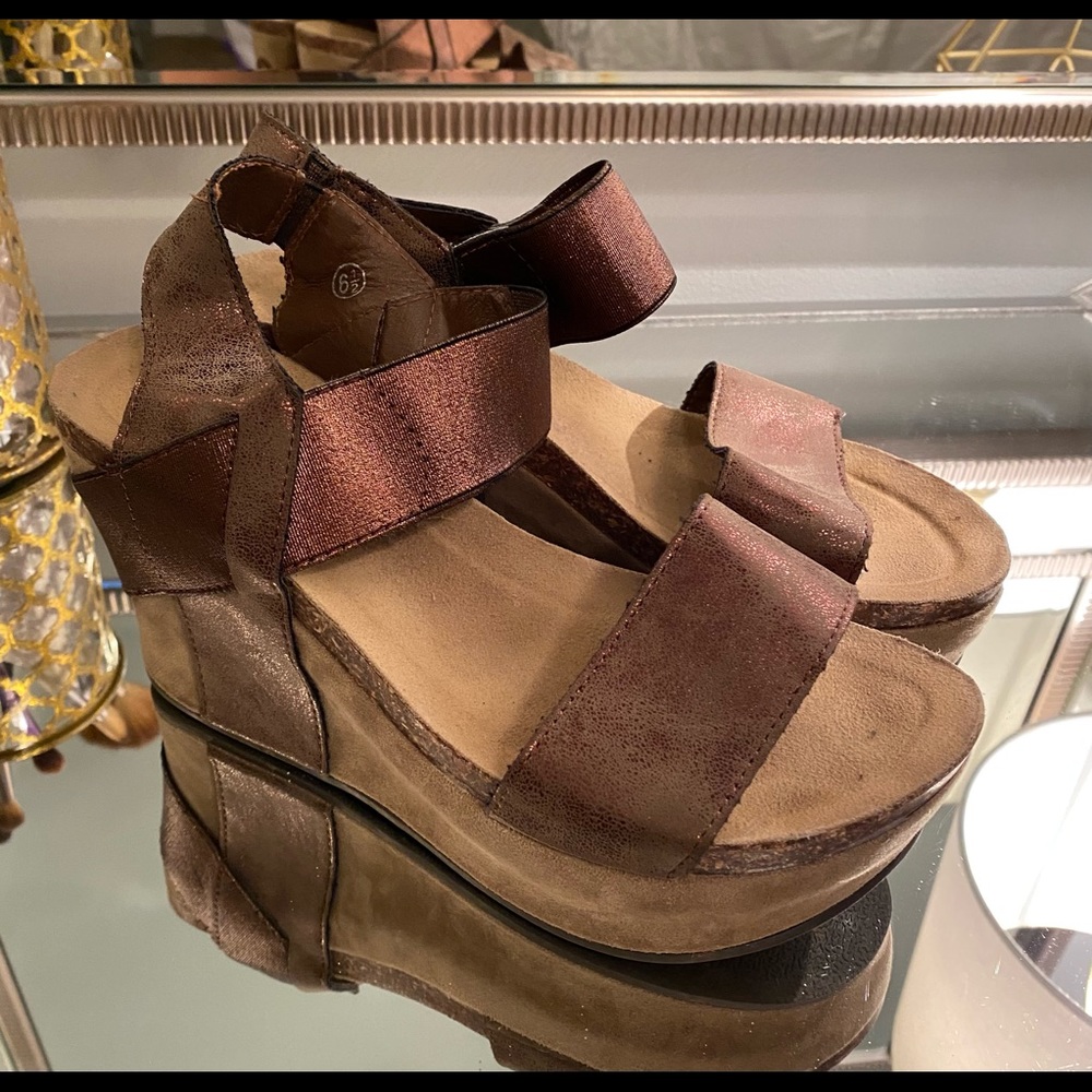 Pierre Duma Wedges